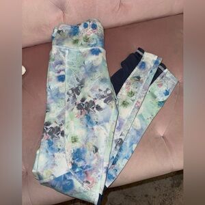 Alo Colorful Patterned Leggings